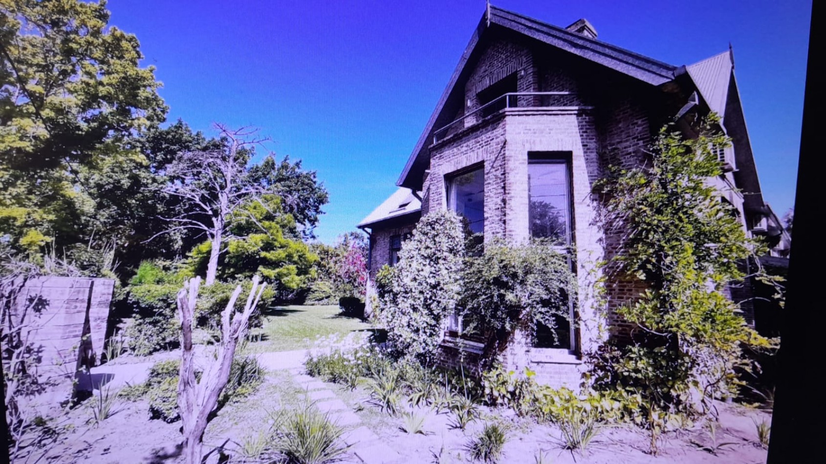 Exclusiva Residencia de 5 dormitorios, 7 baños, con amplio jardin y amenities de lujo