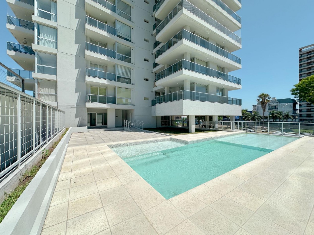 Oportunidad! Departamento un Dormitorio con cochera en el epicentro de Alberdi Bv.Rondeau 1800 Piso 12-03 Cochera Subsuelo 00-16