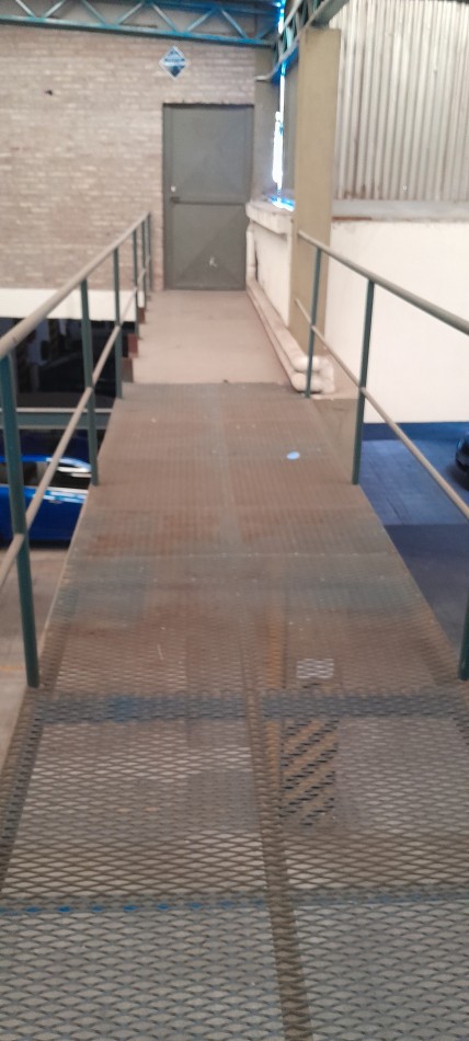 Parking + Local Comercial  + 2 depositos.Pleno Corazon de Echesortu! Alta Rentabilidad!!