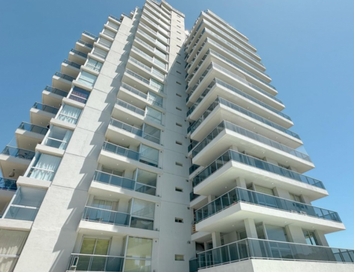 Oportunidad! Departamento un Dormitorio con cochera en el epicentro de Alberdi Bv.Rondeau 1800 Piso 12-03 Cochera Subsuelo 00-16