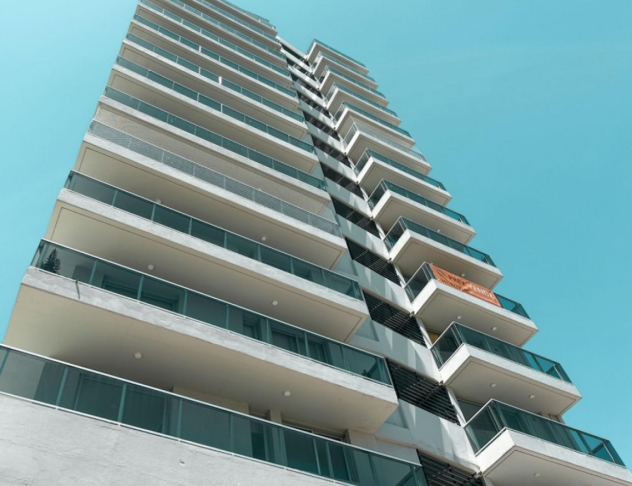 Oportunidad! Departamento un Dormitorio con cochera en el epicentro de Alberdi Bv.Rondeau 1800 Piso 12-03 Cochera Subsuelo 00-16